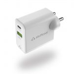 Stuffcool’s Napoleon GaN super-fast charger is compatible with most devices